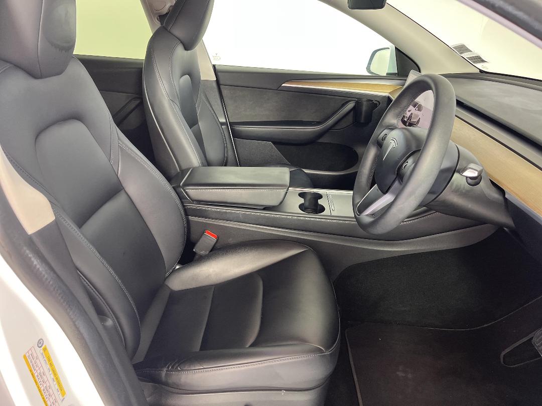 Photo '16' of Tesla Model Y