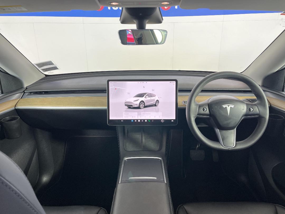 Photo '17' of Tesla Model Y