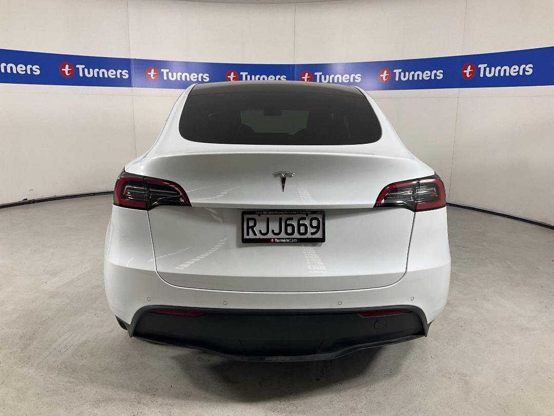 Photo '6' of Tesla Model Y