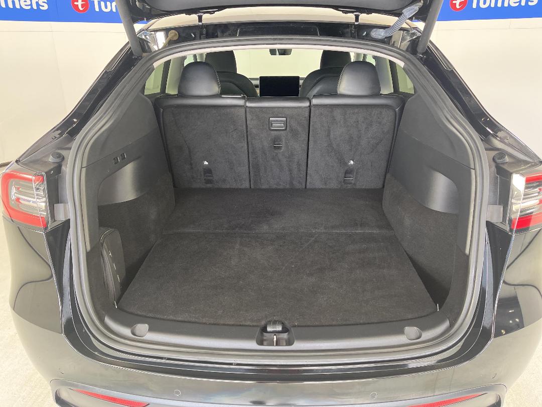 Photo '14' of Tesla Model Y