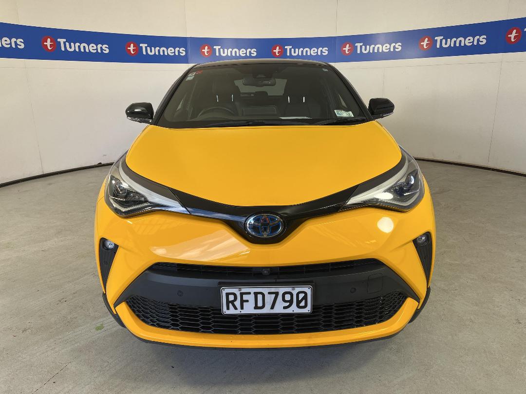 Photo '2' of Toyota C-HR
