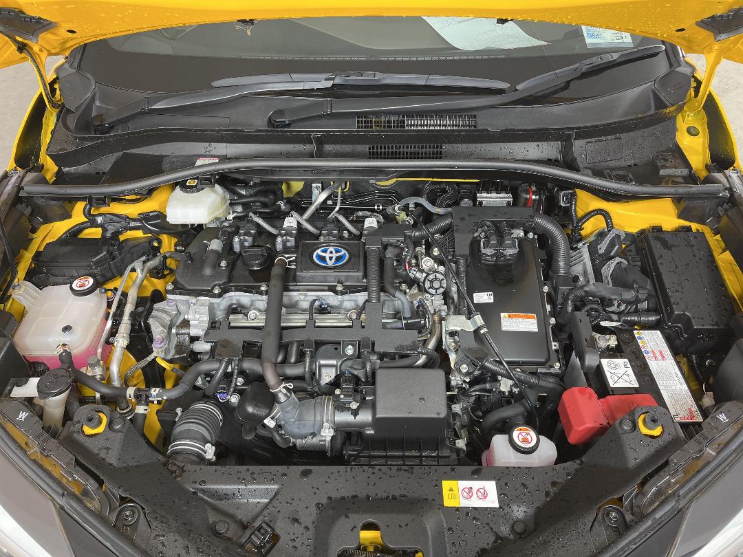 Photo '13' of Toyota C-HR