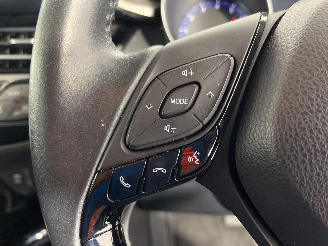 Photo '25' of Toyota C-HR