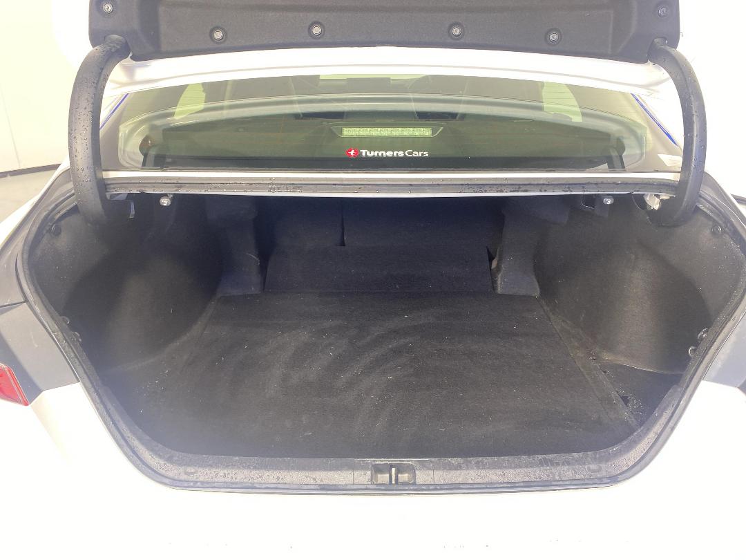 Photo '14' of Toyota Camry