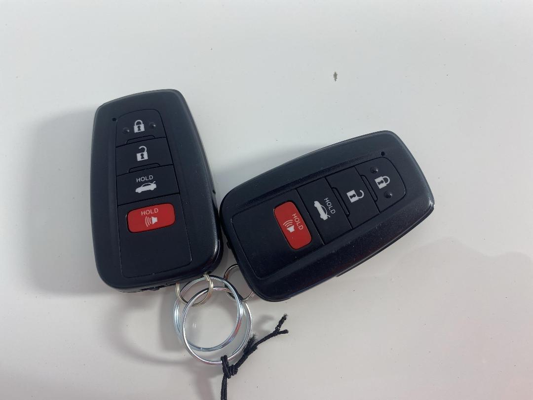 Photo '22' of Toyota Camry