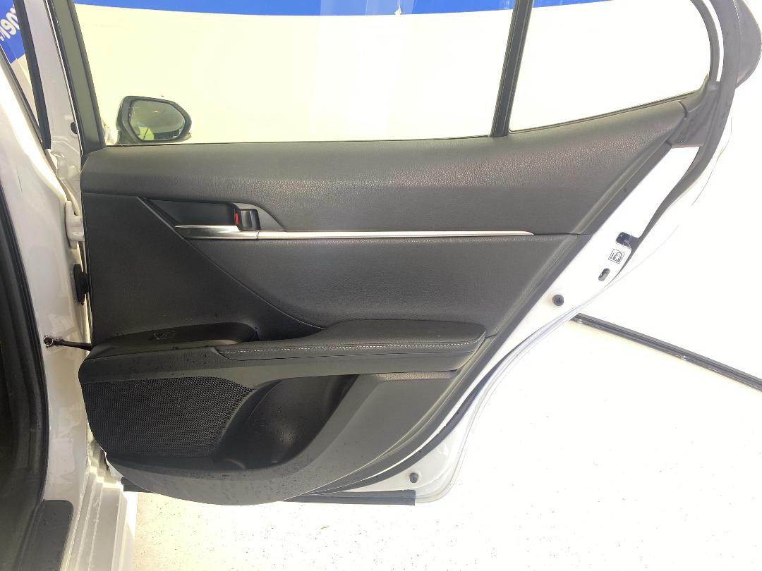 Photo '19' of Toyota Camry