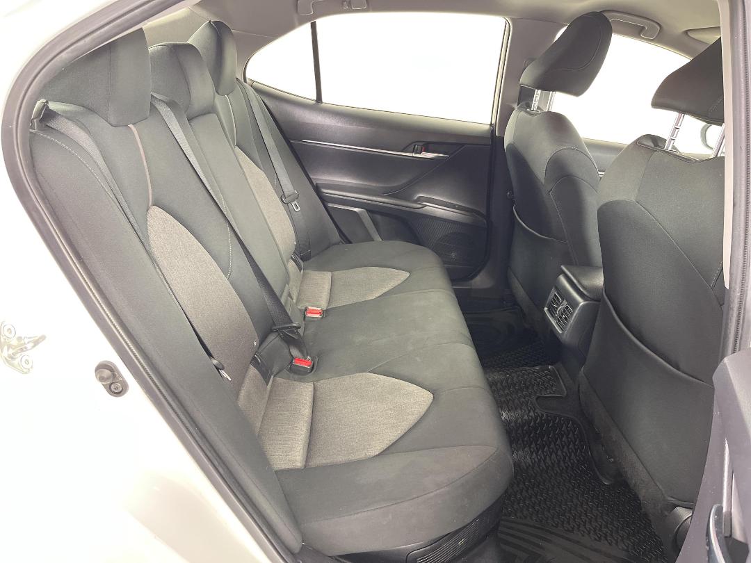 Photo '20' of Toyota Camry