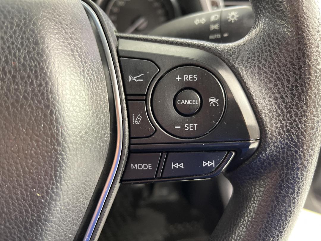 Photo '23' of Toyota Camry