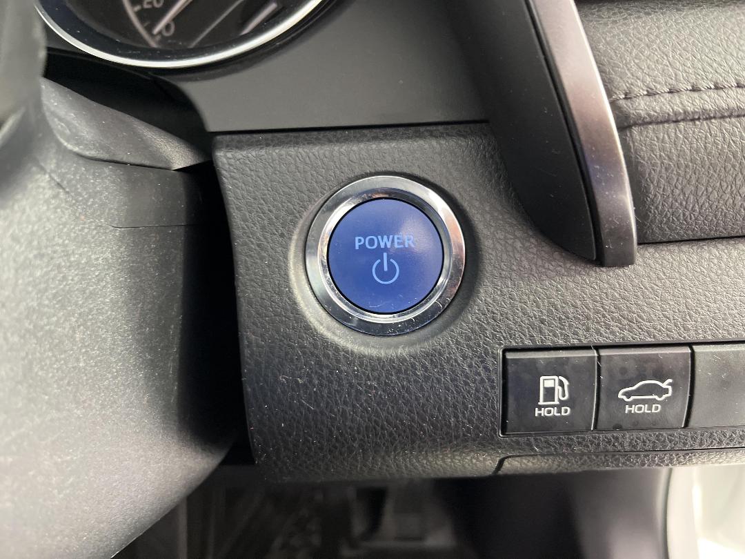 Photo '25' of Toyota Camry