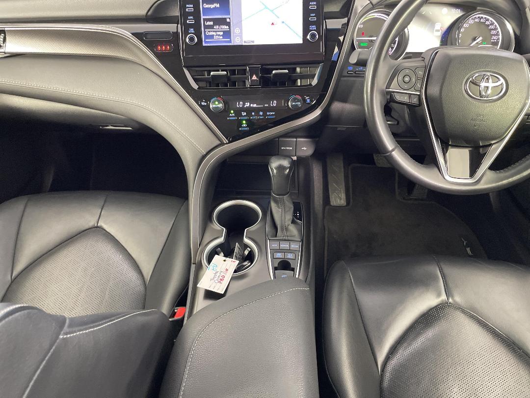 Photo '18' of Toyota Camry Photo '18' of Toyota Camry