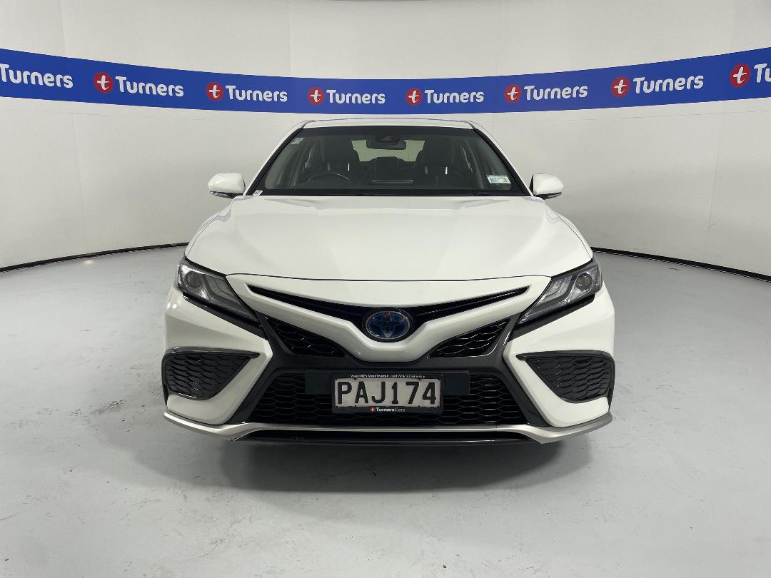 Photo '2' of Toyota Camry