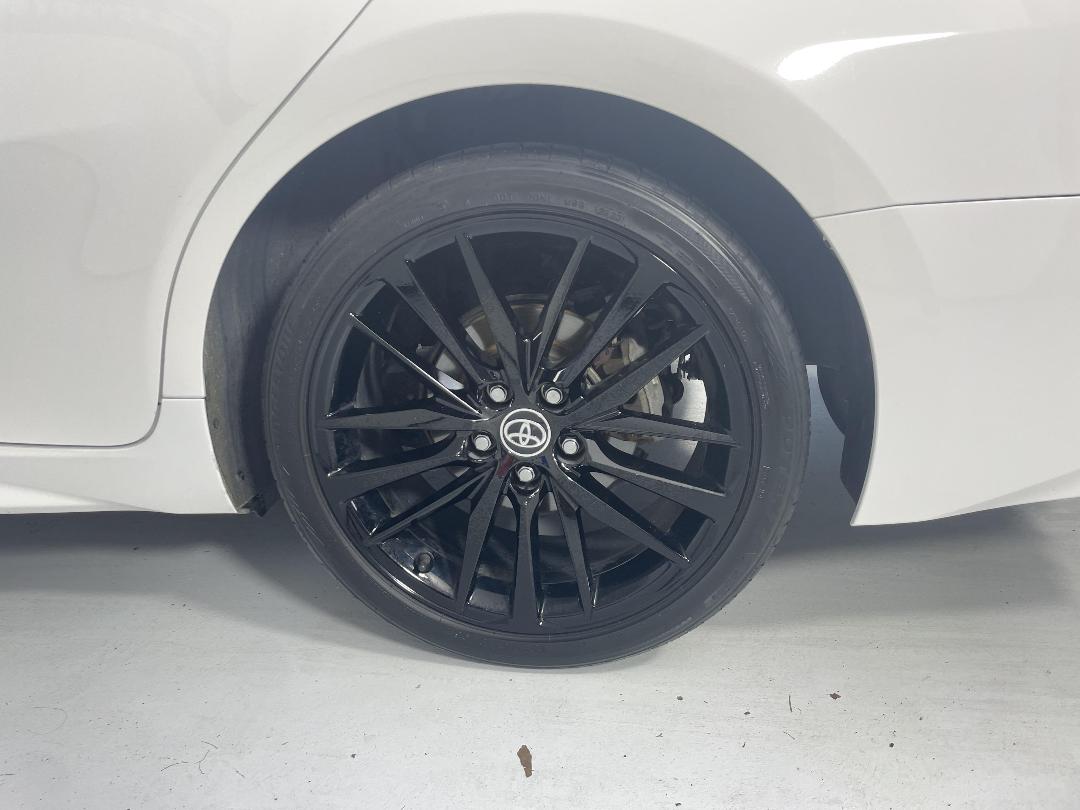 Photo '11' of Toyota Camry