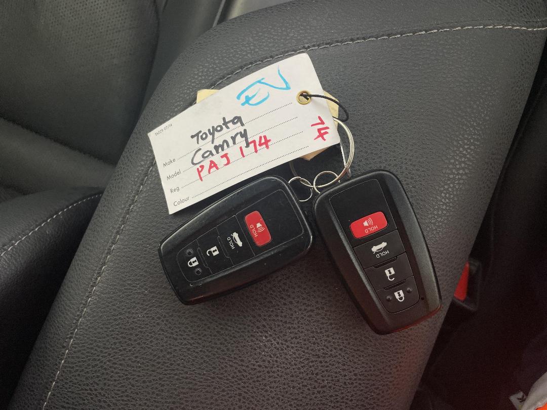 Photo '22' of Toyota Camry