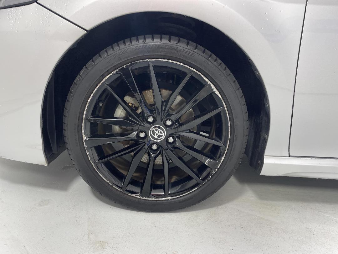 Photo '10' of Toyota Camry