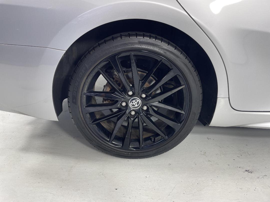 Photo '12' of Toyota Camry