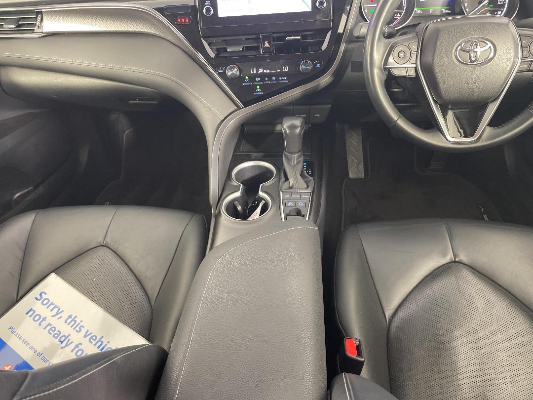 Photo '18' of Toyota Camry