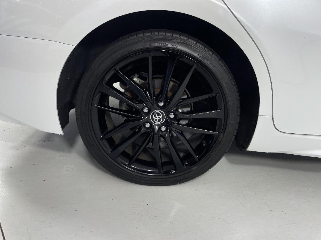 Photo '12' of Toyota Camry