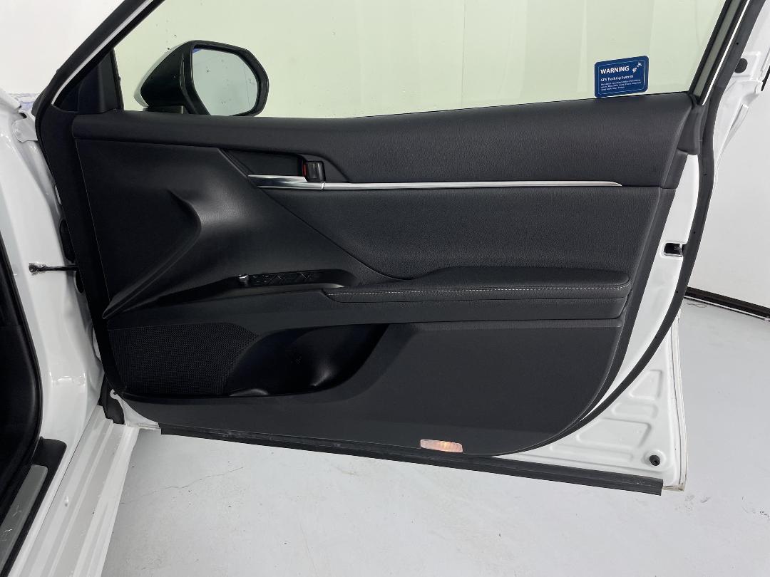 Photo '15' of Toyota Camry