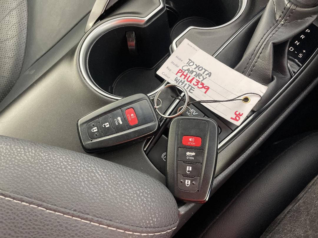 Photo '22' of Toyota Camry