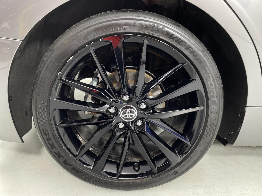 Photo '12' of Toyota Camry