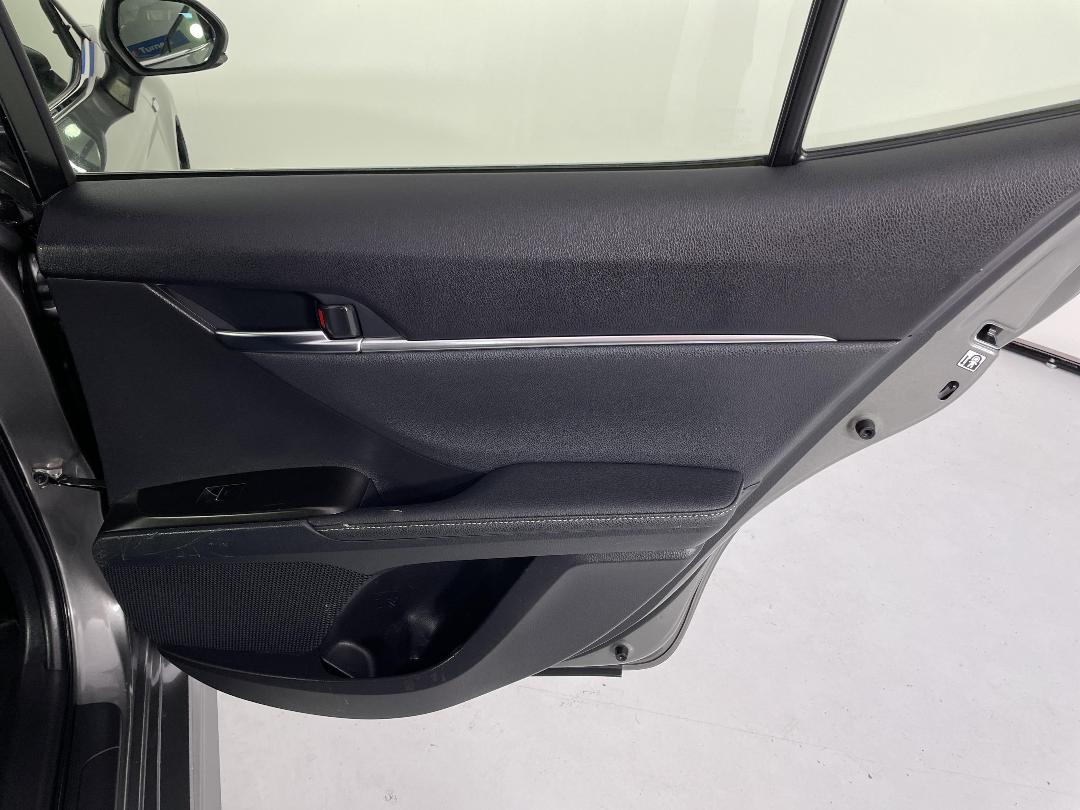 Photo '19' of Toyota Camry