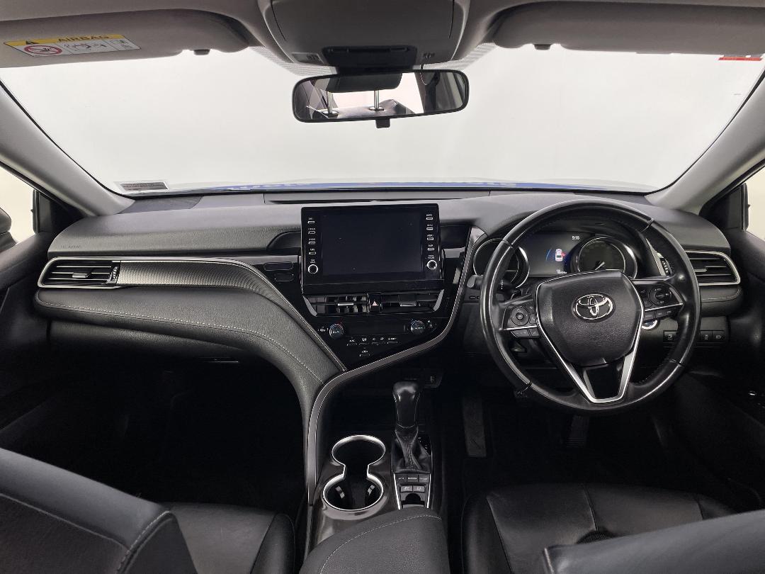 Photo '17' of Toyota Camry