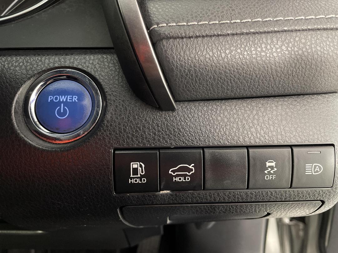 Photo '25' of Toyota Camry