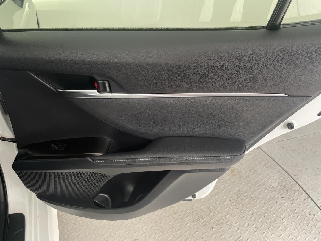 Photo '19' of Toyota Camry