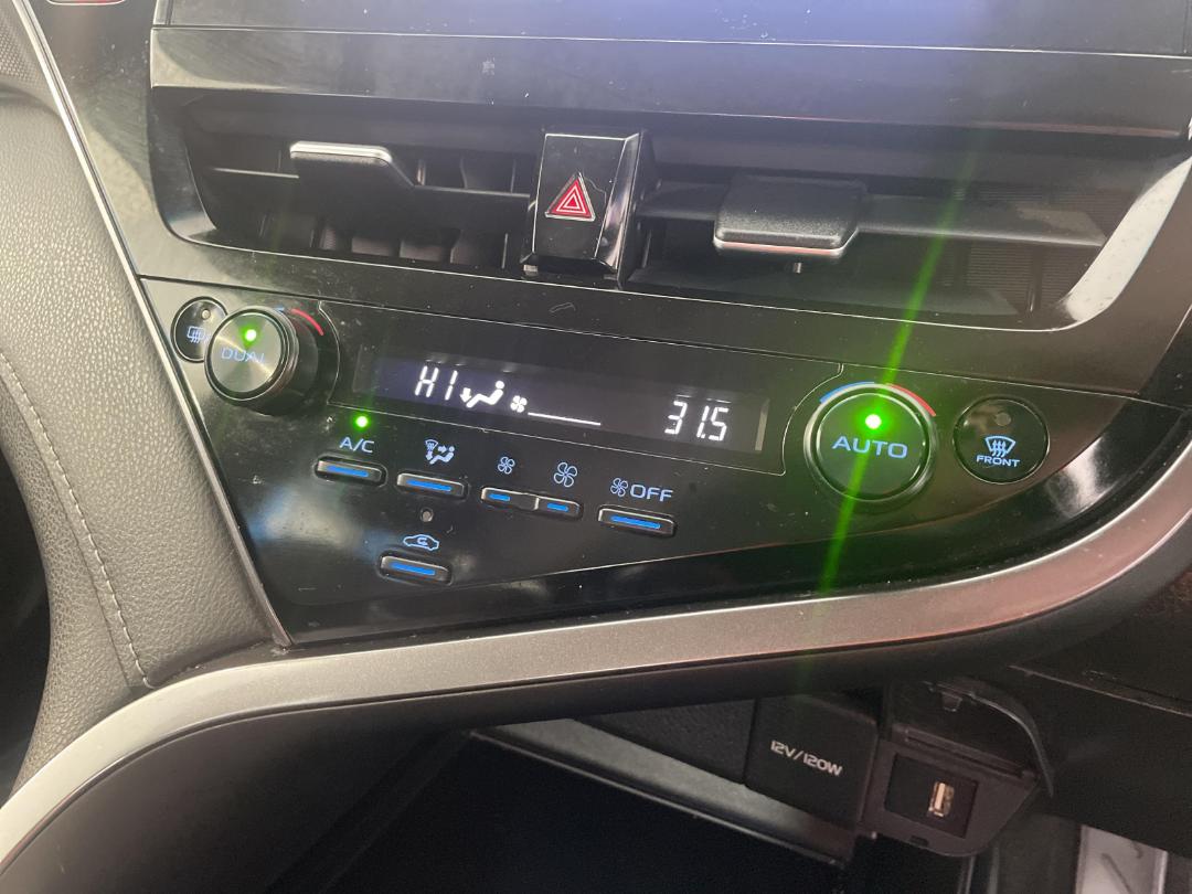 Photo '31' of Toyota Camry