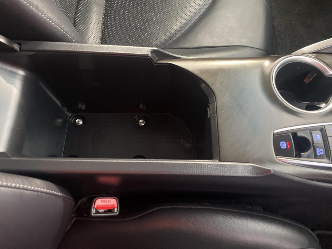 Photo '33' of Toyota Camry