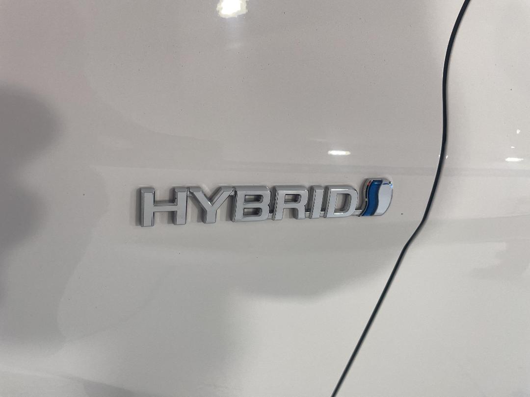 Photo '36' of Toyota Camry