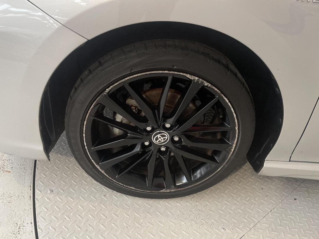 Photo '10' of Toyota Camry