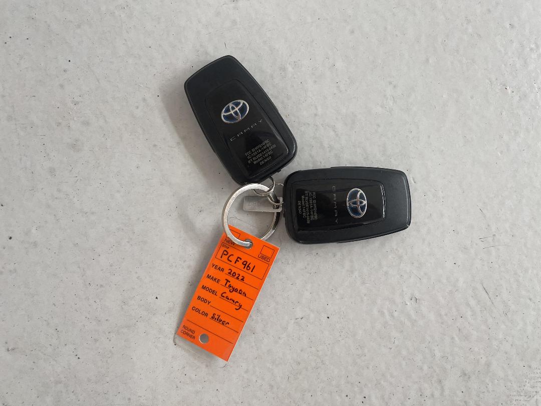 Photo '22' of Toyota Camry