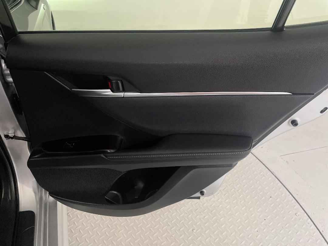 Photo '19' of Toyota Camry