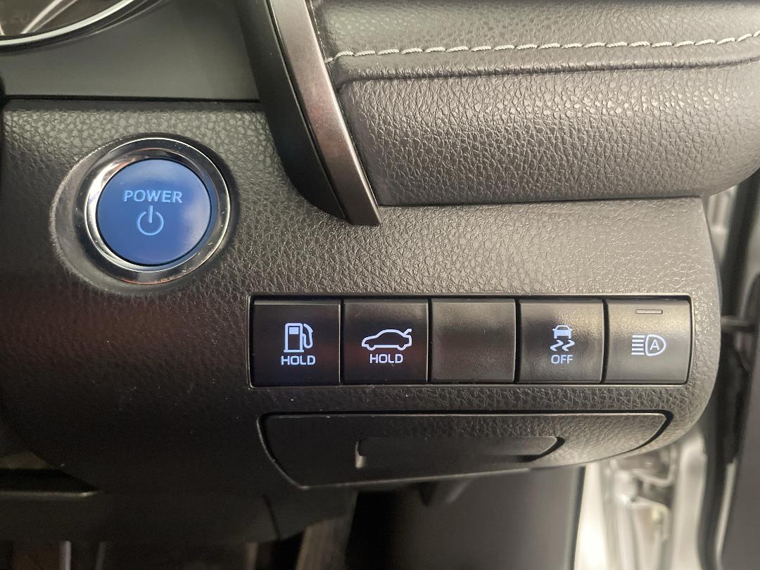 Photo '25' of Toyota Camry