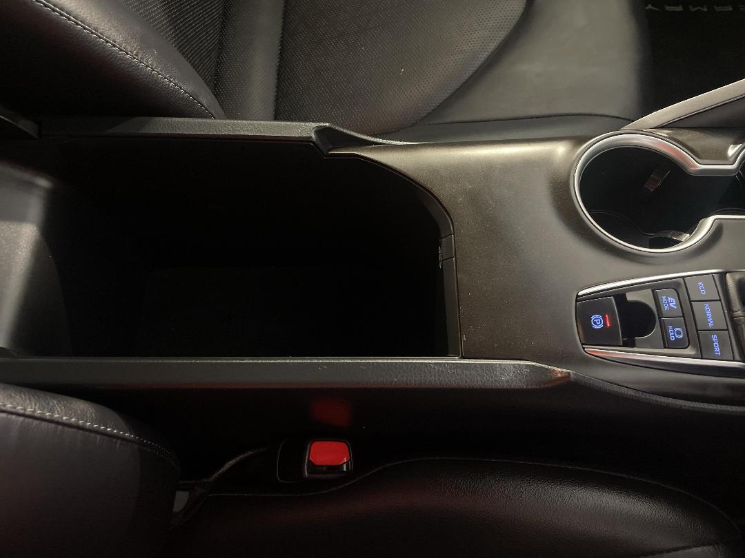 Photo '33' of Toyota Camry