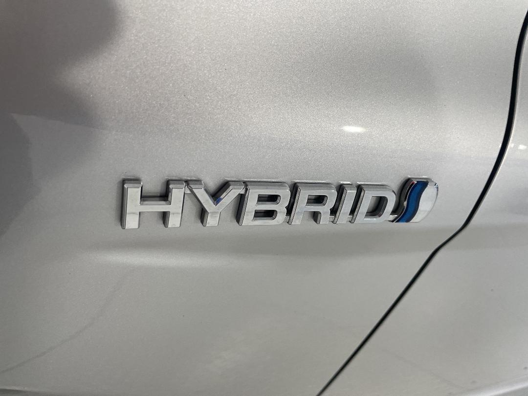 Photo '36' of Toyota Camry