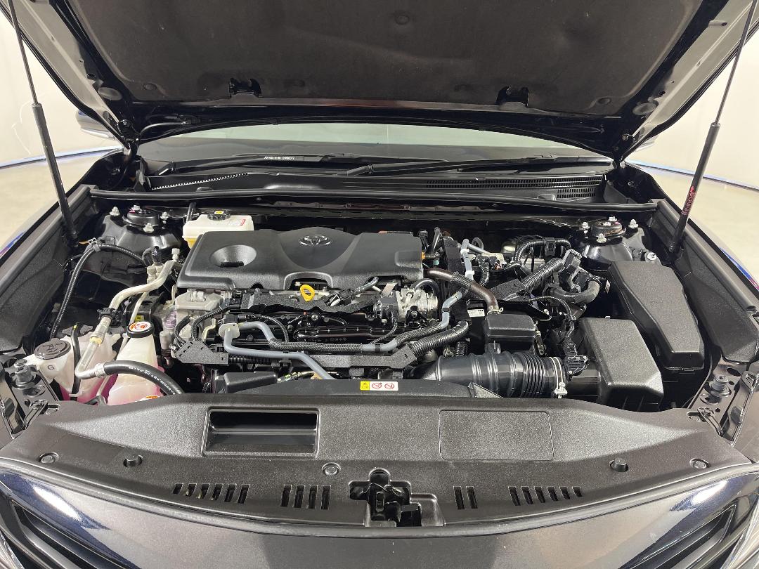 Photo '13' of Toyota Camry