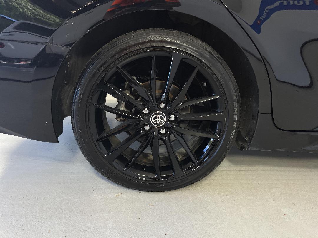 Photo '12' of Toyota Camry