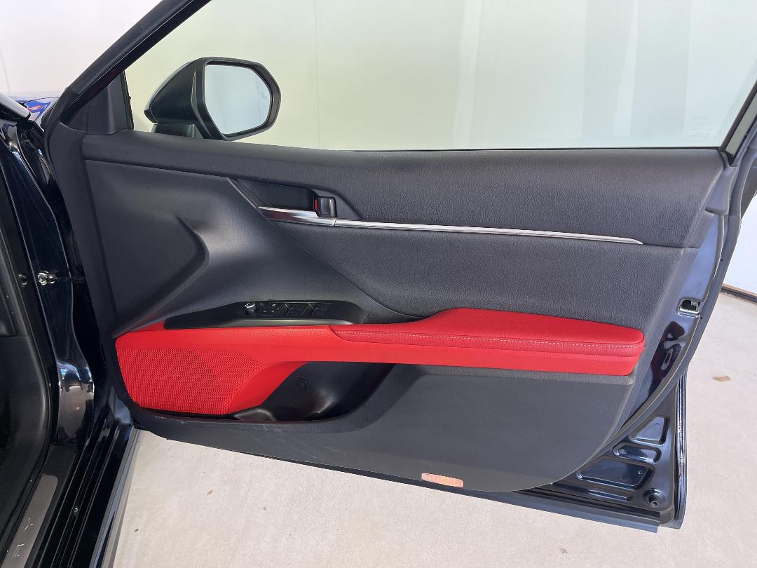 Photo '15' of Toyota Camry