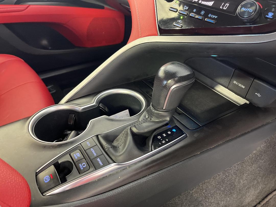 Photo '18' of Toyota Camry