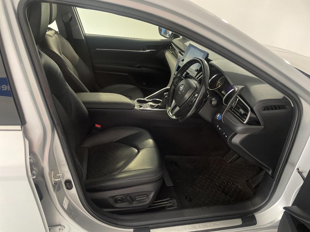 Photo '16' of Toyota Camry