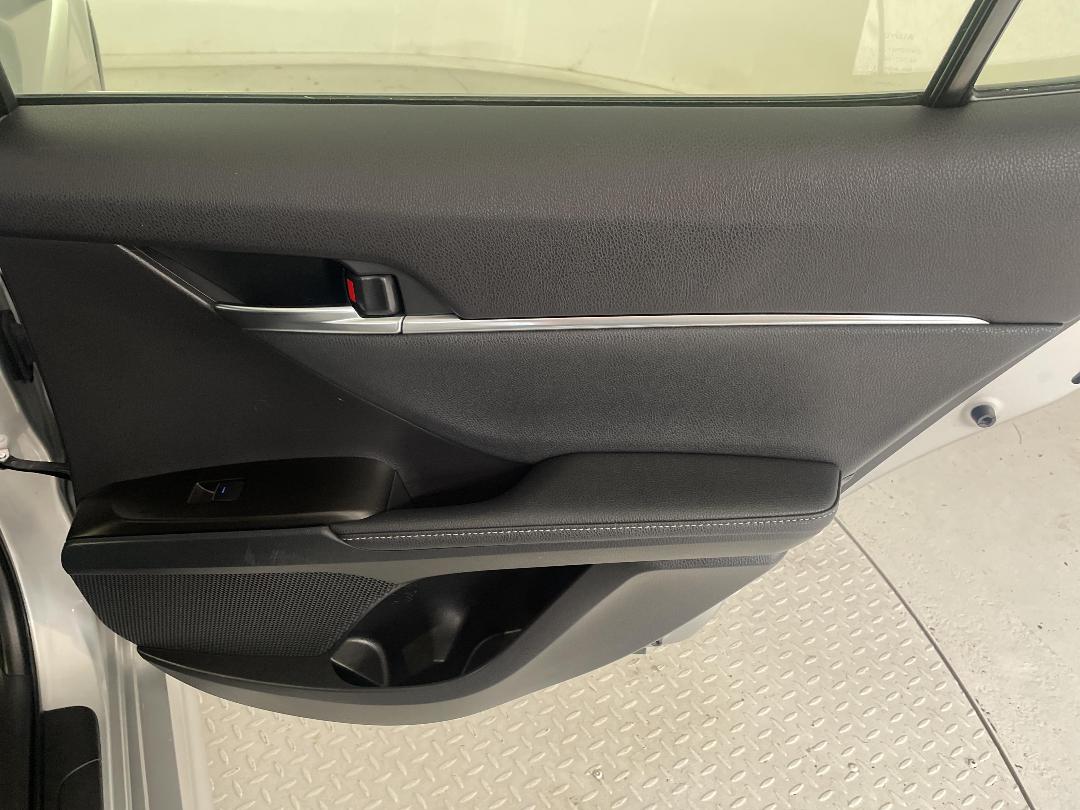 Photo '19' of Toyota Camry