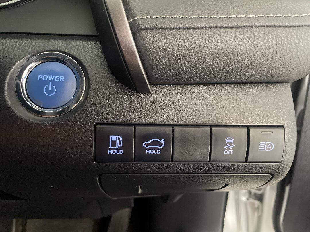 Photo '25' of Toyota Camry