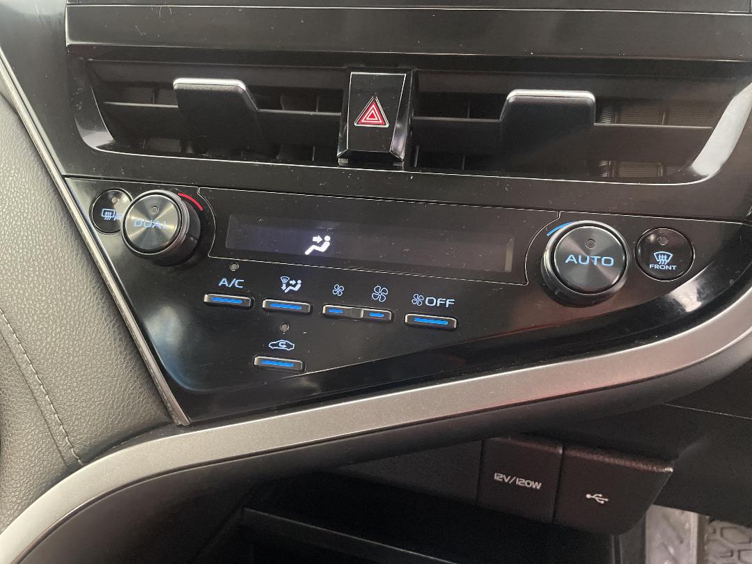 Photo '31' of Toyota Camry