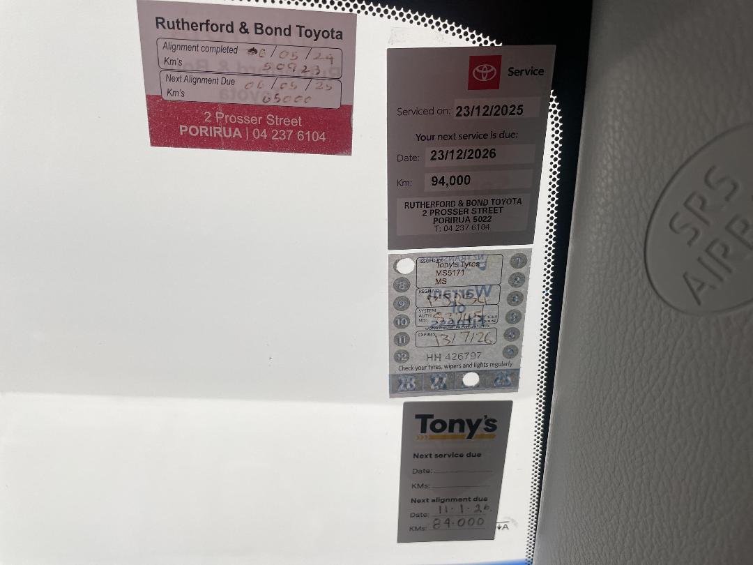 Photo '34' of Toyota Camry