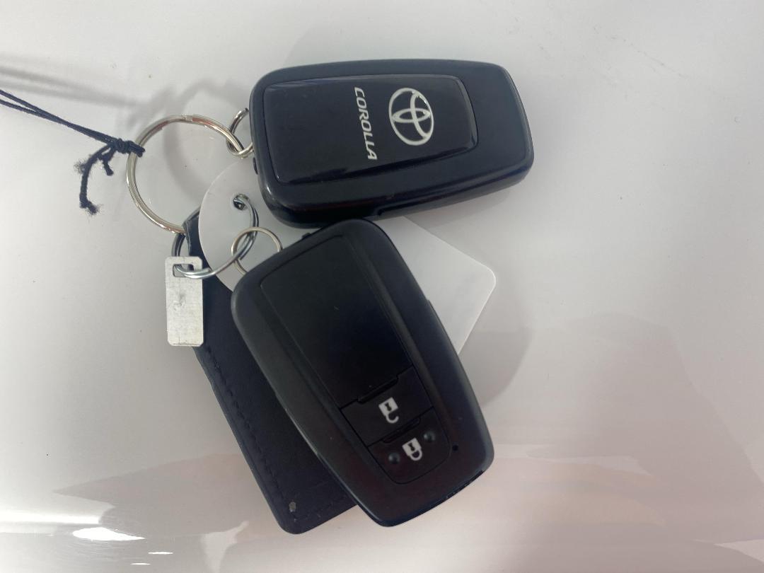 Photo '22' of Toyota Corolla