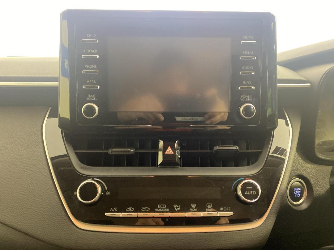 Photo '18' of Toyota Corolla