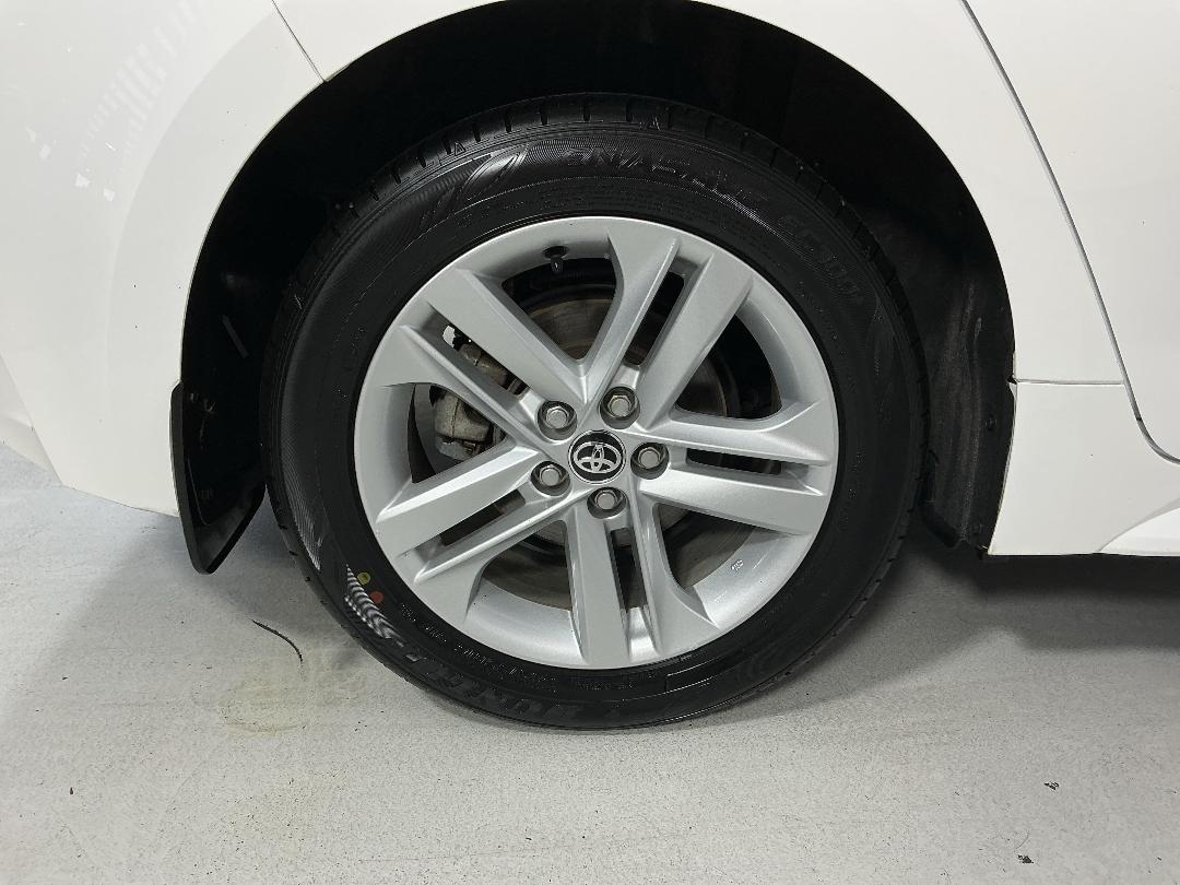 Photo '12' of Toyota Corolla