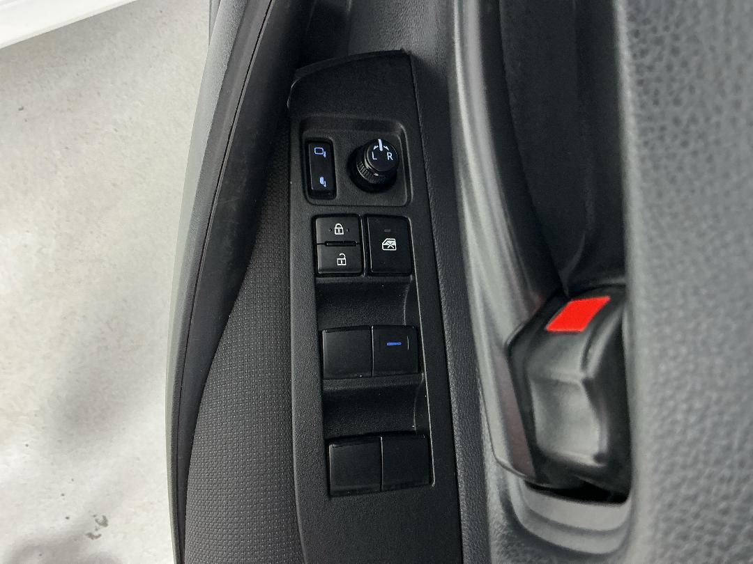 Photo '23' of Toyota Corolla